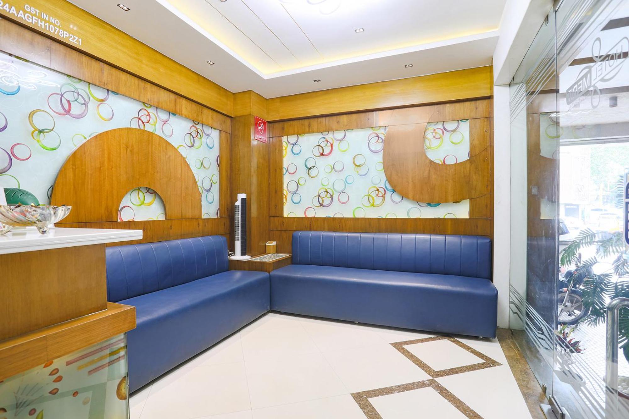 Hotel Merit 苏拉特 外观 照片